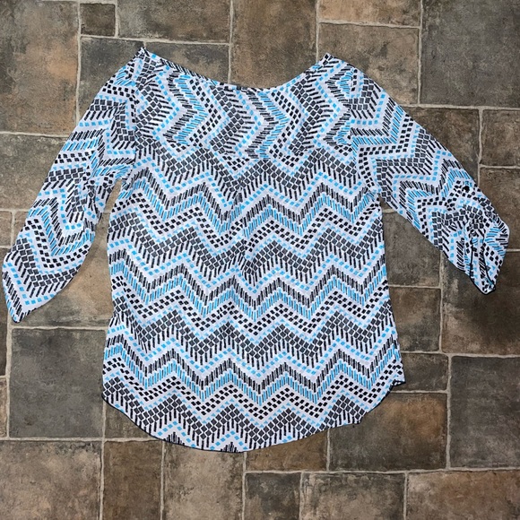 Eclipse top medium long sleeved material is great quality almost new - Picture 2 of 5